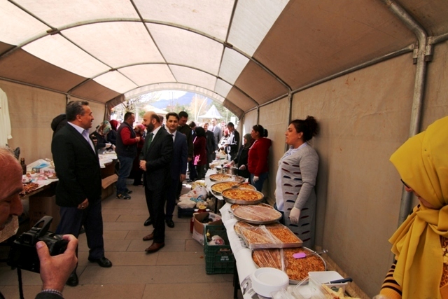 AK Parti'li kadınlardan Zeytin Dalı Harekatı'na destek