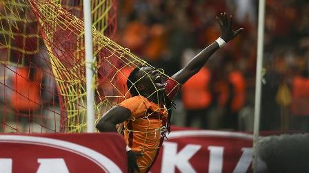 Bafetimbi Gomis yeni rekorlara koşuyor
