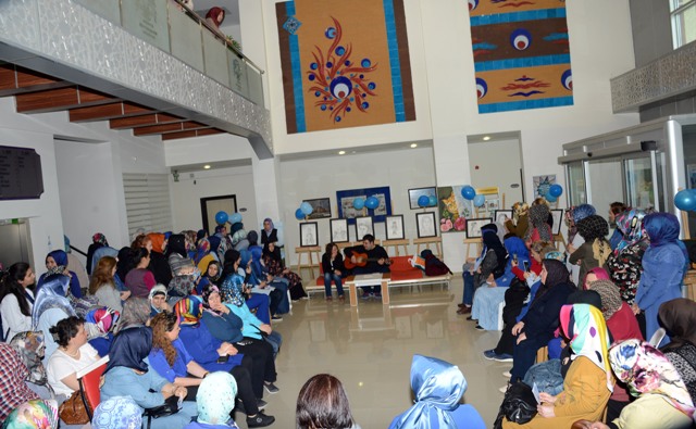 Dünya Otizm Farkındalık Günü’nde Anlamlı Program