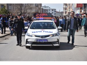 Otizme dikkati çekmek için yürüdüler