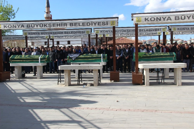 Kazada Ölen Aynı Aileden 3 Kişi Son Yolculuklarına Uğurlandı