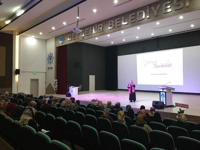 Beyşehir’de ‘bilişim çağında hayırlı evlat yetiştirmek’ konulu konferans