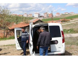 Sekiz gündür kayıp olan 2 kız çocuğunu polis kurtardı