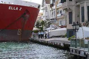 Birkaç metreyle faciadan dönüldü VİDEO