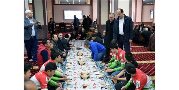 Altay: “Camilerimiz Asli Vazifelerine Dönüyor”