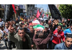 İsrail askerlerinin şehit ettiği Filistinli gencin cenazesi toprağa verildi