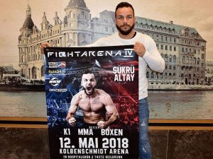 Almanya'daki Türk boksör, altın kemeri Erdoğan ve Mehmetçik'e hediye edecek