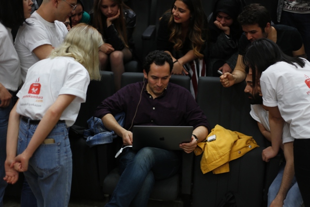 Öğrencilerden Reklam Fotoğrafçılığı etkinliği