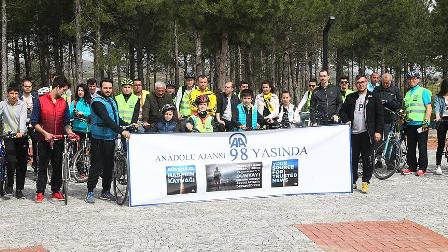 Bisikletçiler Anadolu Ajansı için pedalladı