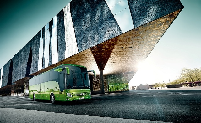 Mercedes-Benz Türk roadshow ekibi Konya’da