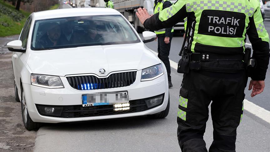 İstanbul Valiliğinden "çakar" uyarısı