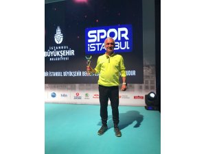 Seyfi Atamer madalya ile döndü