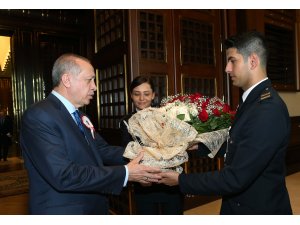 Özel Harekatçılardan Cumhurbaşkanlığı Külliyesi'nde nefes kesen gösteri