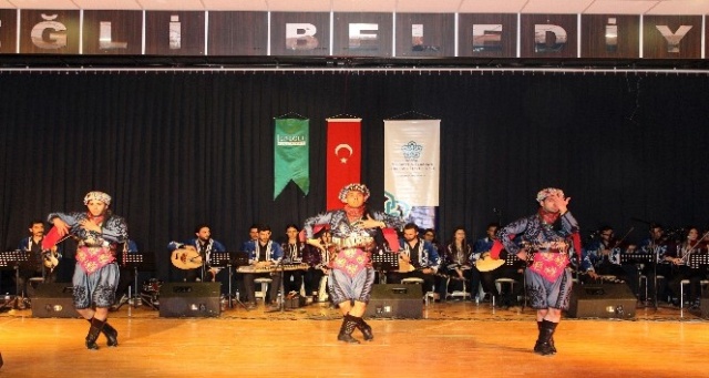 Ereğli’de “Türkülerimiz ve Halk Oyunlarımızla Anadolu” programı gerçekleştirildi