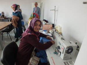 Ulaş'ta elbise dikim kursu açıldı