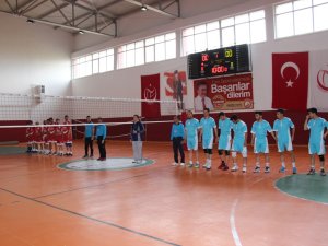 Voleybol turnuvası başladı