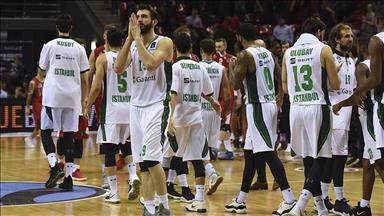 Darüşşafaka kupanın ucundan tuttu