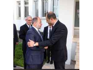 "Kıbrıs'ta iki eşit toplumun varlığı dışında hiçbir tartışmayı kabul etmiyoruz"