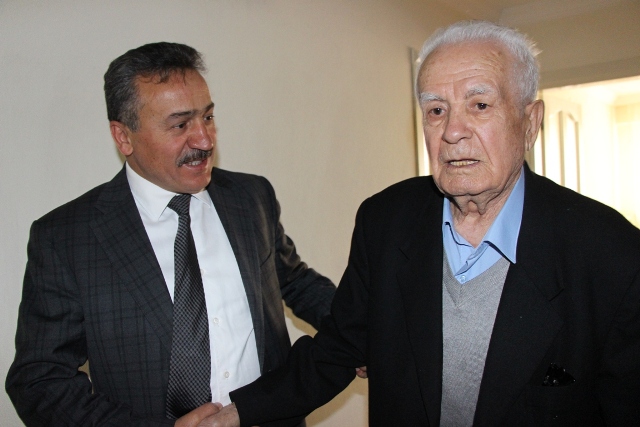 Başkan Tutal'dan Eski Belediye Başkanı Mehmet Atalay’a Ziyaret