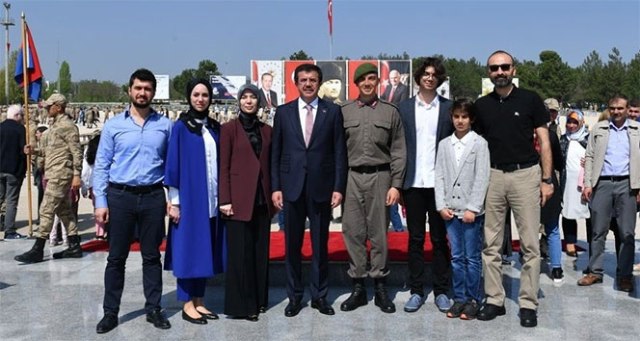 Bakan Zeybekci'nin gururlu günü