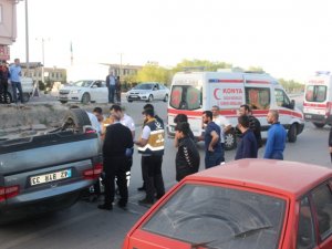 Kaza anı güvenlik kamerasına yansıdı