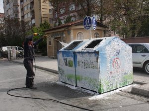 Çöp Konteynerleri dezenfekte ediliyor