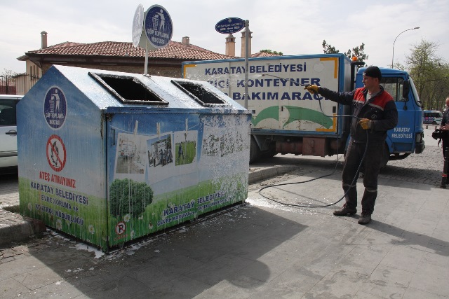 Çöp Konteynerleri Dezenfekte Ediliyor