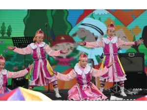 "TRT Uluslararası 23 Nisan Çocuk Şenliği"