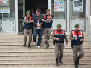 Eski savcı Yunanistan'a kaçarken yakalandı