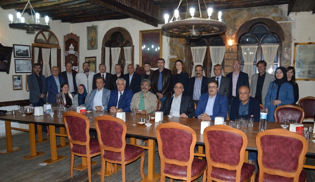 “Gagauz Türklerine sahip çıkın”
