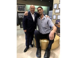 Dünyanın en uzun adamı Sultan Kösen Eskişehir'de