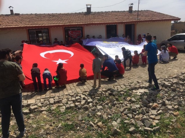 Öğrencilerden duygulandıran ziyaret