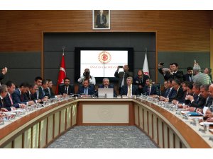 AK Parti ve MHP'nin ortak seçim önergesi komisyonda