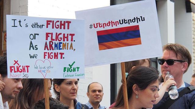 Ermenistan'da Sarkisyan karşıtı gösteriler sürüyor