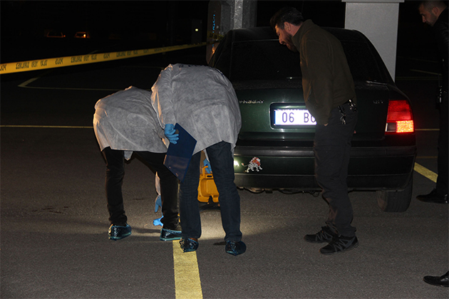 Konya'da park halindeki otomobilde silahlı kavga: 1 ölü