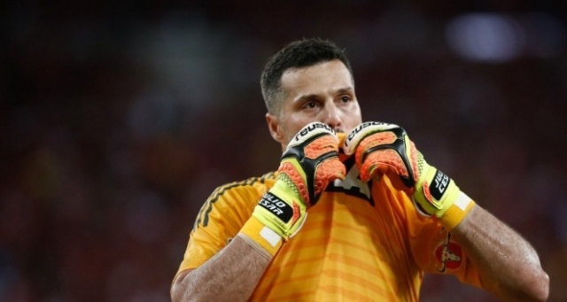 Julio Cesar futbolu bıraktı
