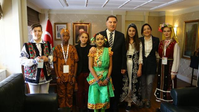 Kamu Başdenetçisi Malkoç çocukları kabul etti