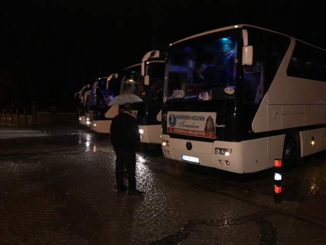 Akşehir'den son kafile dualarla  uğurlandı