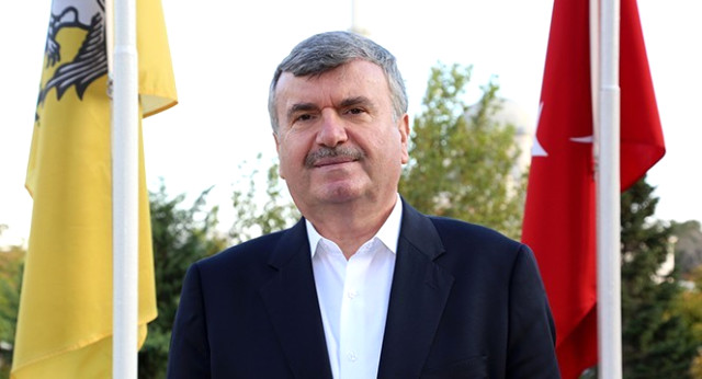 Tahir Akyürek milletvekilliği için aday mı oluyor?