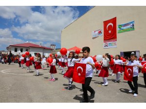 23 Nisan Ulusal Egemenlik ve Çocuk Bayramı kutlanıyor