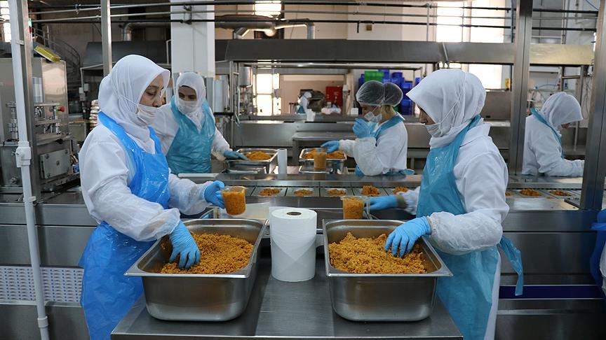 Operasyondaki Mehmetçik'in yemeği anne eli değmiş gibi