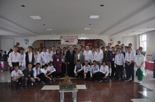 Öğrencilerden 4006 TÜBİTAK Bilim Fuarı