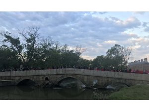 Sabah namazından sonra "57. Alay'a Vefa Yürüyüşü" düzenlendi