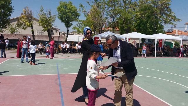 Uçak maketçileri sertifikalarını aldı