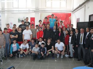 Halterde 23 Nisan turnuvası