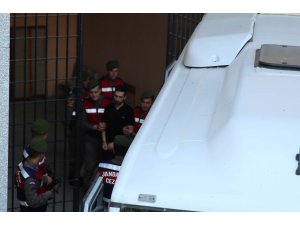 Sınırı geçen 2 Yunan askerinin tutuklanması