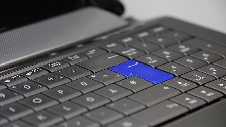 'Öğrencilerimize klavyeli bilgisayar vereceğiz'