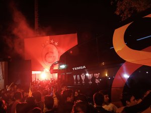 Galatasaray'a Florya'da coşkulu karşılama