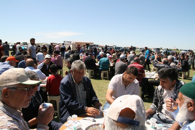 Konya'da  yağmur dualarına çıkıldı