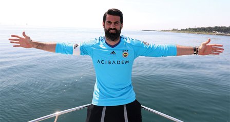 Volkan Demirel: 'Beşiktaş’ın bu tavrı futbolu gölgede bırakıyor'